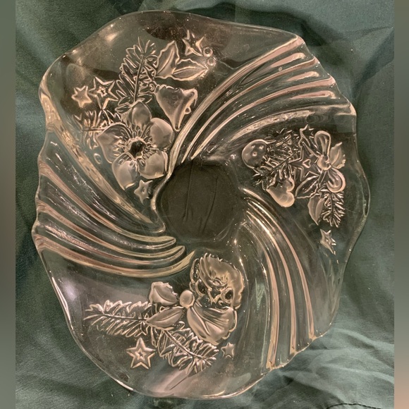 VTG Mikasa Christmas Medley 9" Crystal Bon Bon Plate - Picture 6 of 6